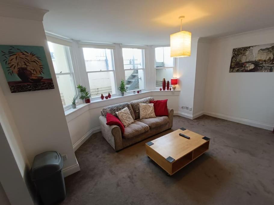 Seafront Apartment In ايستبورن المظهر الخارجي الصورة